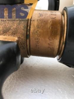 Akron Style 3020 Pistol Grip Brass Fire Fighting Nozzle 1-1/2 #rubber Damage