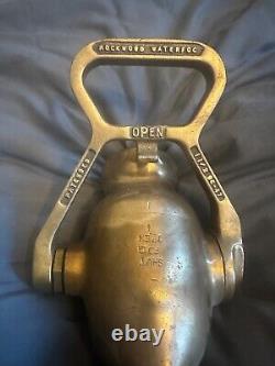 Navy brass fire nozzle, still works. Antique fire nozzle. Made In USA