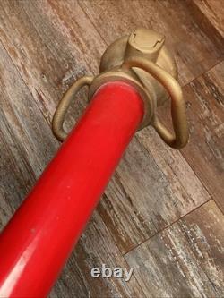 VINTAGE BRASS 31 FIRE TRUCK HOSE Play Pipe NOZZLE Decorative Side Mount BIG RED
