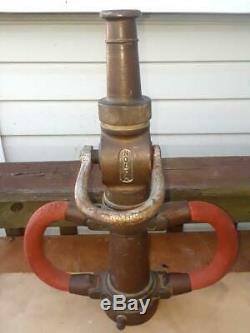 Vintage AKRON Brass 1939 NOLEAK Fire Fire Nozzle On / Off Valve w Red Handles