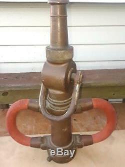 Vintage AKRON Brass 1939 NOLEAK Fire Fire Nozzle On / Off Valve w Red Handles