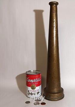 14 MACHINE AGE NY texas hewitt rubber corp bronze fire hose nozzle steampunk
<br/>


  <br/> 14 MACHINE AGE NY texas hewitt rubber corp buse de tuyau d'incendie en bronze steampunk