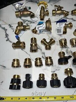 26 QTY ! EN VRAC - Raccords de tuyau en laiton, buse de tuyau d'incendie Watts B64.2, dispositif de rupture de vide