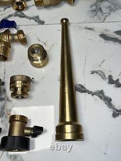 26 QTY ! EN VRAC - Raccords de tuyau en laiton, buse de tuyau d'incendie Watts B64.2, dispositif de rupture de vide