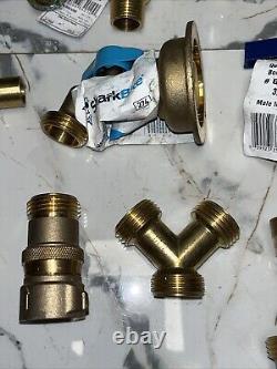 26 QTY ! EN VRAC - Raccords de tuyau en laiton, buse de tuyau d'incendie Watts B64.2, dispositif de rupture de vide