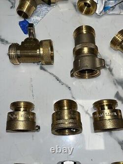 26 QTY ! EN VRAC - Raccords de tuyau en laiton, buse de tuyau d'incendie Watts B64.2, dispositif de rupture de vide