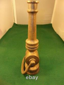 #2 sur 2, EMBOUT DE TUYAU D'INCENDIE COLT 9.5 EN LAITON ANTIQUE, POIGNÉE EN CROUPE