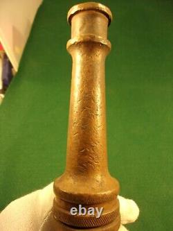 #2 sur 2, EMBOUT DE TUYAU D'INCENDIE COLT 9.5 EN LAITON ANTIQUE, POIGNÉE EN CROUPE