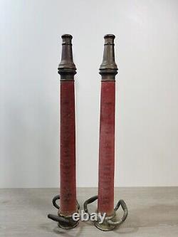 2 tuyaux de pompier vintage en laiton enveloppés de la société UNDERWRITERS avec buse de 30 pouces