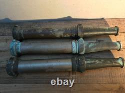 3 Grandes Buses de Tuyau de Feu Vintage Elkhart 23 1/2 pouces de long 1.5000 Patine Verdigris