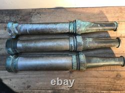 3 Grandes Buses de Tuyau de Feu Vintage Elkhart 23 1/2 pouces de long 1.5000 Patine Verdigris