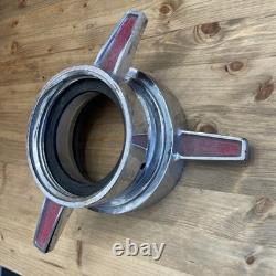 Adaptateur de camion de pompier pivotant