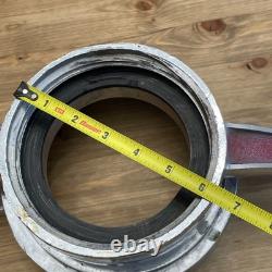 Adaptateur de camion de pompier pivotant