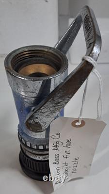 Akron Brass Turbo Jet. Buse de tuyau de service d'incendie.