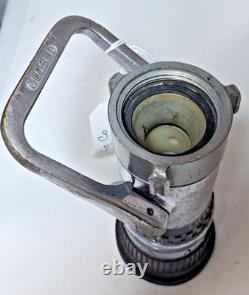 Akron Brass Turbo Jet. Buse de tuyau de service d'incendie.