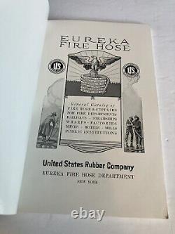 Ancien catalogue de matériel de lutte contre l'incendie Eureka, avec des insignes de pompier et des buses.