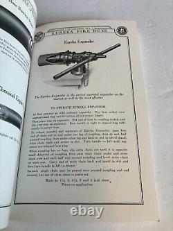 Ancien catalogue de matériel de lutte contre l'incendie Eureka, avec des insignes de pompier et des buses.