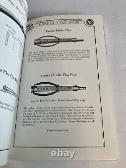 Ancien catalogue de matériel de lutte contre l'incendie Eureka, avec des insignes de pompier et des buses.