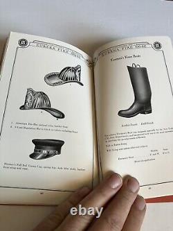 Ancien catalogue de matériel de lutte contre l'incendie Eureka, avec des insignes de pompier et des buses.
