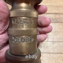 Ancien gros bec de tuyau d'incendie en laiton Elkhart fabriqué par Elkhart Brass