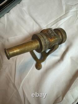 Ancienne buse de tuyau d’incendie Akron Brass