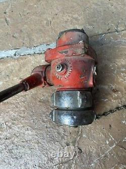 Ancienne pompe à incendie - Soupape / levier pivotant en laiton de pompier + cloche de camion Akron Brass Co