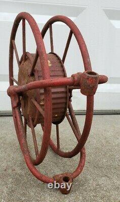 Au Début Des Années 1900, L'antique Wirt & Knox Fire Hose Reel W&k Co Embossed Red Industrial