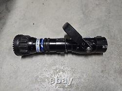 BOUCLE DE CONSEILS DE FORCE D'INTERVENTION TFT Buse automatique d'admission 70-200 GPM Noire avec rupture 1.5 NH