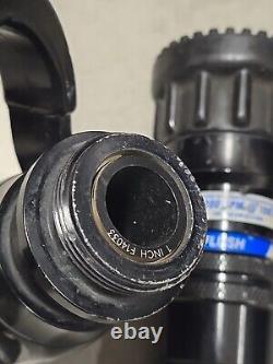 BOUCLE DE CONSEILS DE FORCE D'INTERVENTION TFT Buse automatique d'admission 70-200 GPM Noire avec rupture 1.5 NH