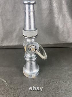 Buse à incendie antique en chrome Elkhart 2 1/2 pouces avec arrêt Lerer, 1917, 13H