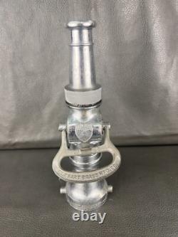 Buse à incendie antique en chrome Elkhart 2 1/2 pouces avec arrêt Lerer, 1917, 13H