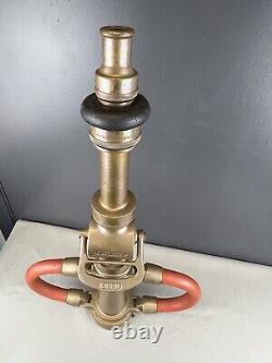 Buse à incendie en laiton vintage Wooster de 2 1/2 pouces avec 3 embouts empilés