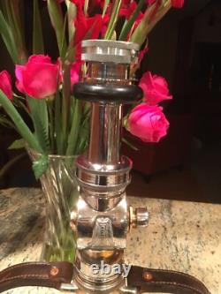 Buse à incendie vintage Wooster en laiton de 2,5 pouces avec poignée en cuir et robinet d'arrêt