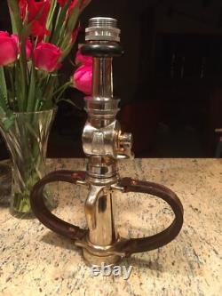 Buse à incendie vintage Wooster en laiton de 2,5 pouces avec poignée en cuir et robinet d'arrêt