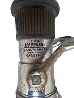 Buse d'incendie Vintage Imperial Akron Brass GPM 95-60 avec poignée de pistolet pour pompier