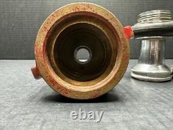 Buse d’incendie antique de la Elkhart Brass Manufacturing Company