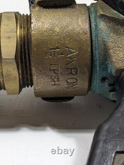 Buse d'incendie en laiton à poignée de pistolet Akron à débit variable 1-1/2'