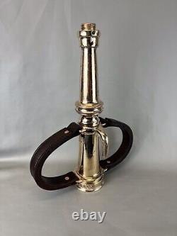 Buse d'incendie en laiton vintage Larkin de 21/2 pouces avec embout