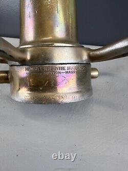 Buse d'incendie vintage Morse à coupure de 2 1/2 po / pointe de 1 1/4 po, 20 po H x 9 po L