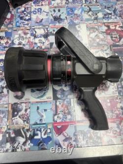 Buse de lutte contre l'incendie Turbojet Akron Style 1723 avec poignée pistolet