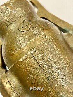 Buse de lutte contre l'incendie Vintage Akron 1 1/2 en laiton monté sur tuyau RARE VERSION