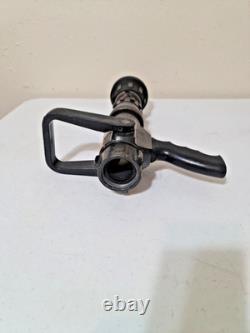 Buse de lutte contre l'incendie turbojet Akron Style 1717 avec prise