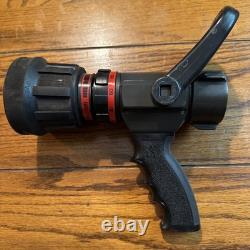 Buse de lutte contre l'incendie turbojet Akron Style 1720 1-1/2 avec poignée pistolet