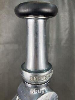 Buse de pompier Vintage Elkhart 2,5 po avec arrêt à levier LaFrance et embout