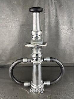 Buse de pompier Vintage Elkhart 2,5 po avec arrêt à levier LaFrance et embout