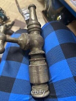 Buse de pompier en laiton Pyrene MFG. Co