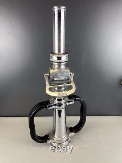 Buse de pompier vintage Powhaton Chrome 2 1/2 po avec embout de 1 1/4 po
