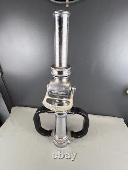 Buse de pompier vintage Powhaton Chrome 2 1/2 po avec embout de 1 1/4 po