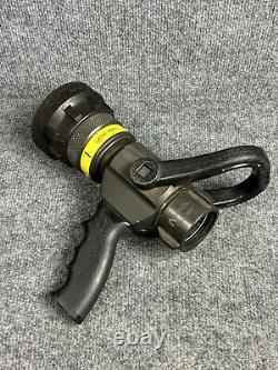Buse de tuyau d'incendie Akron Brass 4820 avec poignée pistolet 150 NPSH 125 GPM