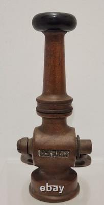 Buse de tuyau d'incendie Chief Firefighter Vintage Elkhart Brass Mfg. Co. 8 1/2 pouces
